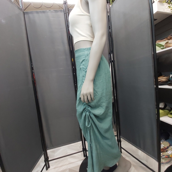 💢SOLD💢Forever 21 Sage skirt - Picture 13 of 14